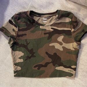 Aritzia TNA Hold It Camo Crop Tee